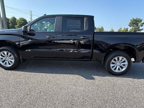 New 2026 Chevrolet Silverado 1500 Custom RWD image 11