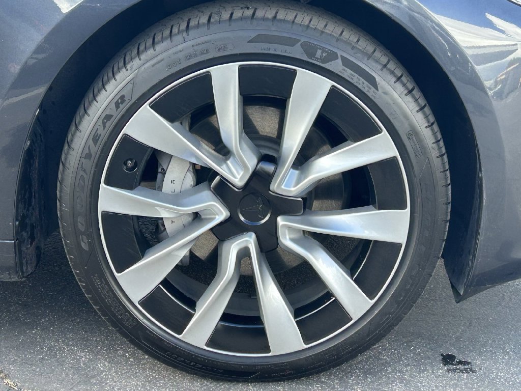 Used 2025 Tesla Model 3 Long Range RWD image 7