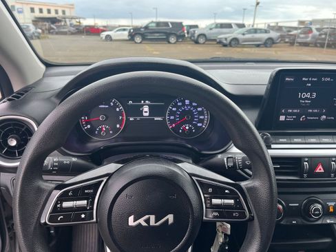 Used 2024 Kia Forte LXS FWD image 29