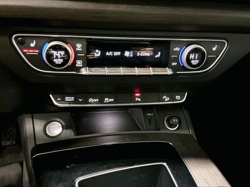 Used 2023 Audi Q5 2.0T Premium w/ Convenience Package image 33