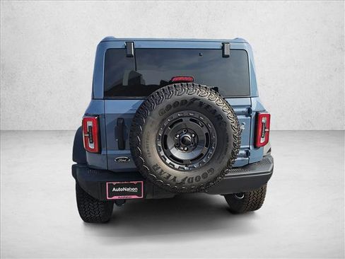 New 2025 Ford Bronco Badlands image 4