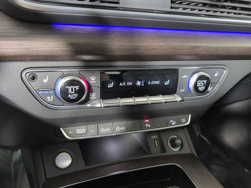 Certified 2025 Audi Q5 2.0T Premium Plus w/ Premium Plus Package image 6