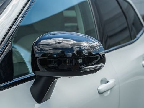 Certified 2025 Volvo XC60 T8 Ultra w/ Protection Package Premier AWD/4WD image 17