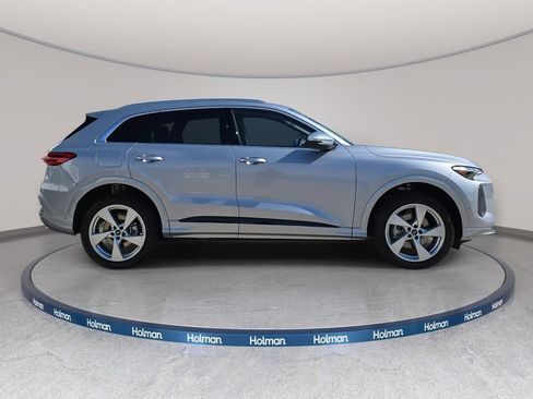 Used 2025 Audi Q5 Premium w/ Premium Plus AWD/4WD image 4