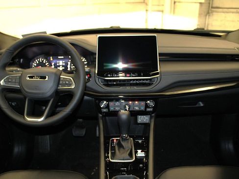 New 2026 Jeep Compass Limited image 9