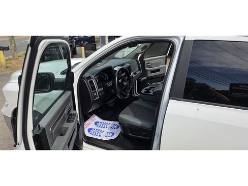 Used 2019 RAM 1500 Big Horn AWD/4WD image 13