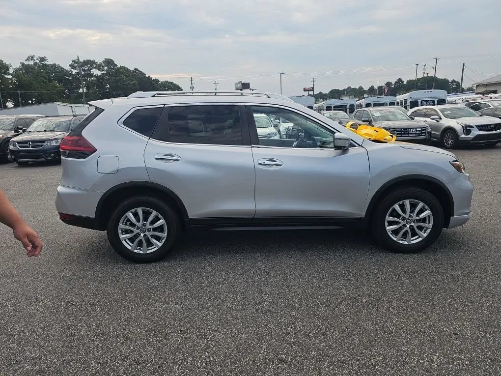Used 2018 Nissan Rogue SV w/ Premium Package AWD/4WD image 7