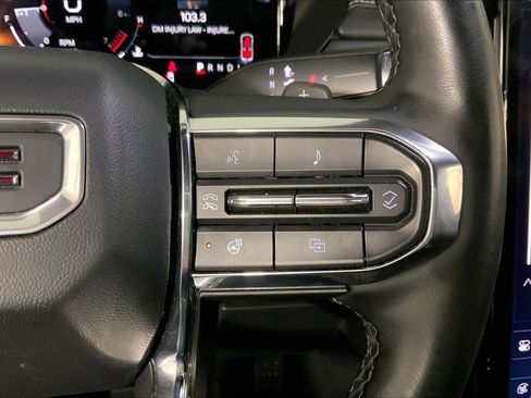 Used 2025 GMC Acadia Elevation AWD/4WD image 19