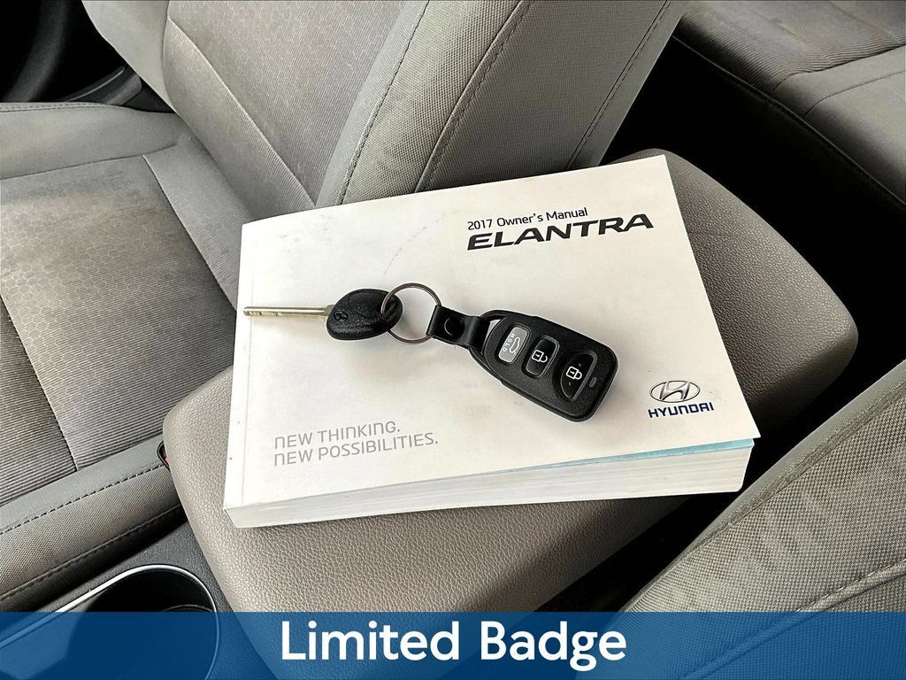 Used 2013 Hyundai Elantra Limited w/ Technology Pkg FWD image 35