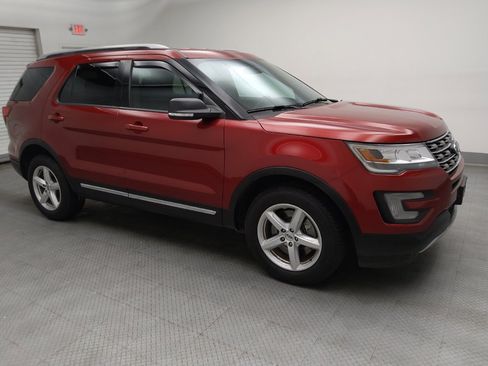 Used 2017 Ford Explorer XLT AWD/4WD image 11