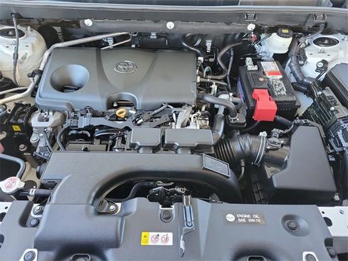 Used 2019 Toyota RAV4 LE image 30