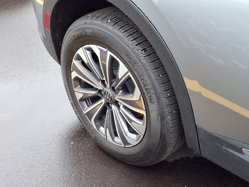Certified 2024 Buick Envision Preferred AWD/4WD image 10