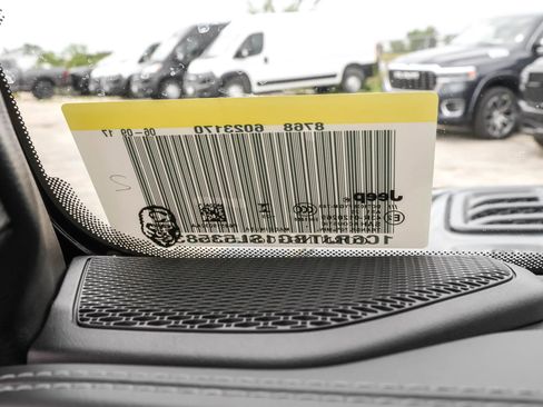 New 2025 Jeep Gladiator Rubicon w/ Convenience Group image 29