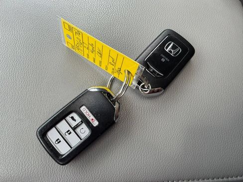 Used 2021 Honda CR-V EX-L image 2