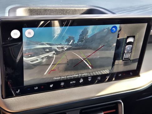 New 2026 Ford Maverick Lariat w/ 4K Tow Package image 9