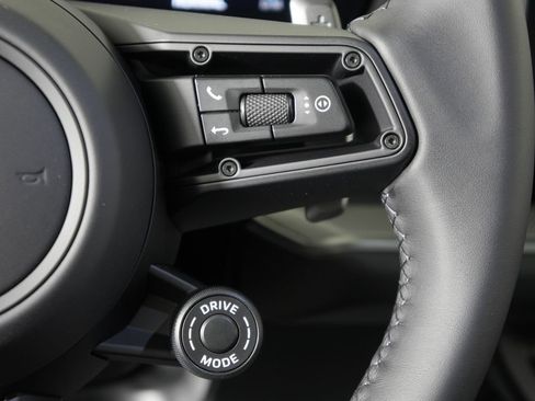 New 2026 Porsche Cayenne Coupe AWD/4WD image 24