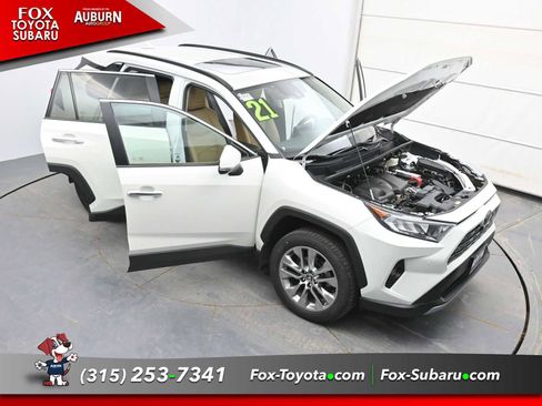 Used 2021 Toyota RAV4 Limited image 27