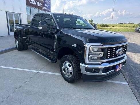 New 2026 Ford F350 Lariat w/ FX4 Off-Road Package AWD/4WD image 8