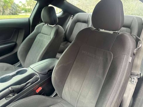 Used 2021 Ford Mustang Coupe RWD image 22