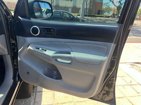 Used 2011 Toyota Tacoma PreRunner w/ TRD Off-Road Pkg w/JBL Audio RWD image 32