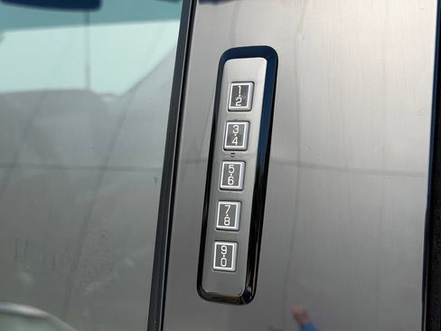 Used 2023 Ford F150 Lariat AWD/4WD image 44