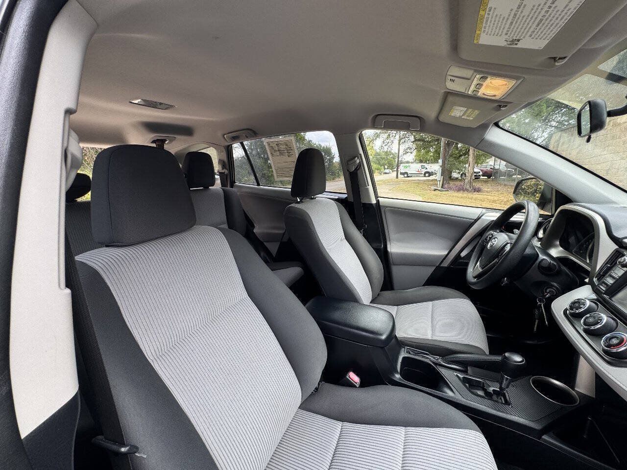 Used 2013 Toyota RAV4 LE FWD image 19