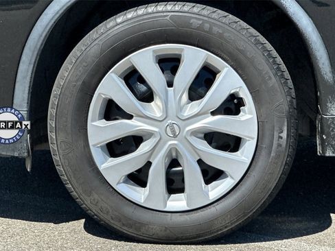 Used 2020 Nissan Rogue S image 14