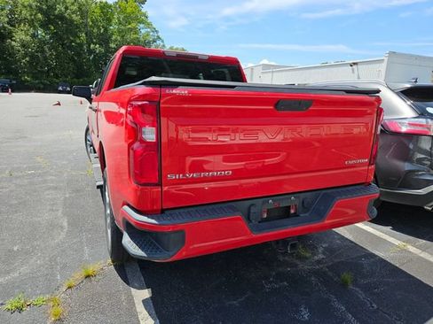 Used 2020 Chevrolet Silverado 1500 Custom w/ Custom Value Package RWD image 9