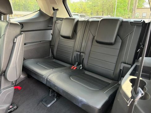Used 2023 Volkswagen Atlas SEL Premium AWD/4WD image 21