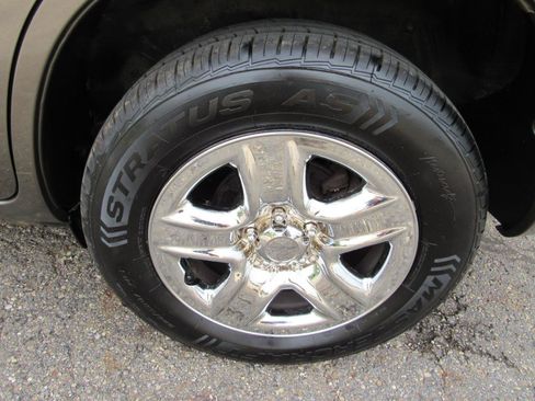 Used 2012 Toyota RAV4 4WD w/ Value Pkg image 11