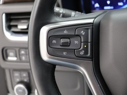 Used 2023 Chevrolet Suburban Premier image 20