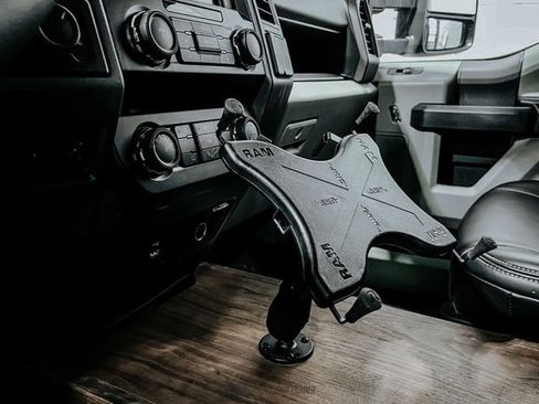 Used 2022 Ford F550 4x4 Crew Cab Super Duty w/ Power Equipment Group image 45