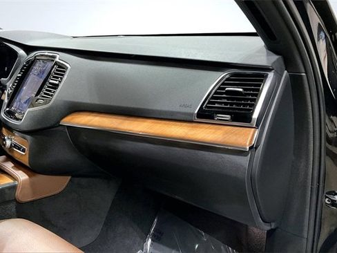 Certified 2024 Volvo XC90 B5 Plus image 18