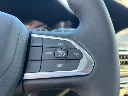 New 2026 Jeep Compass Latitude image 15