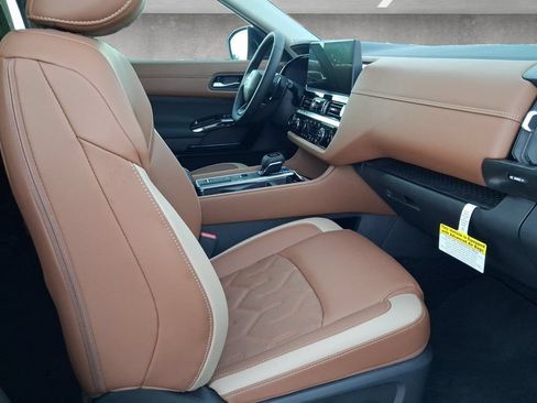 New 2026 Nissan Pathfinder Platinum w/ Cargo Package FWD image 25