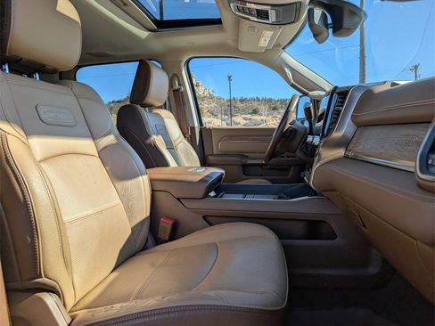 Used 2023 RAM 2500 Limited image 22