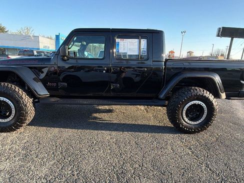 Used 2024 Jeep Gladiator Rubicon AWD/4WD image 7
