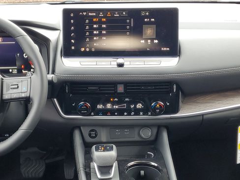 New 2026 Nissan Rogue Platinum AWD/4WD image 27