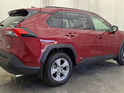 Used 2025 Toyota RAV4 LE AWD/4WD image 3
