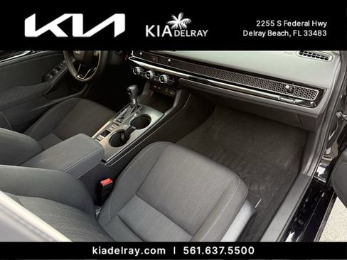 Used 2023 Honda Civic EX image 9