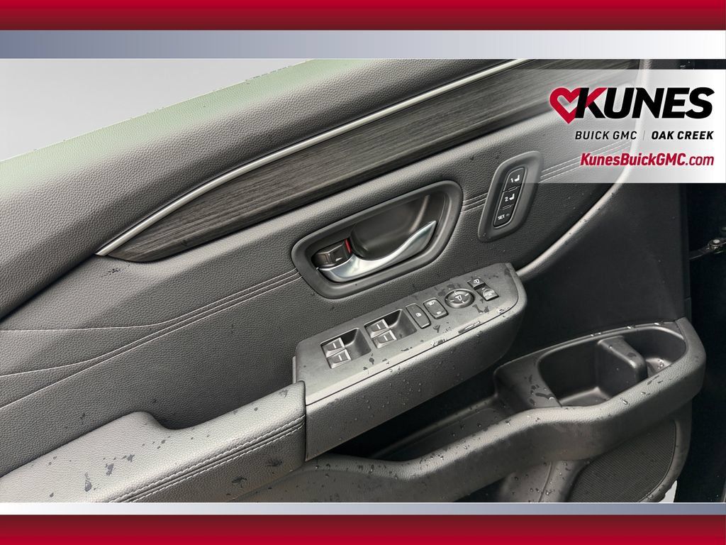 Used 2026 Honda Pilot Touring image 21