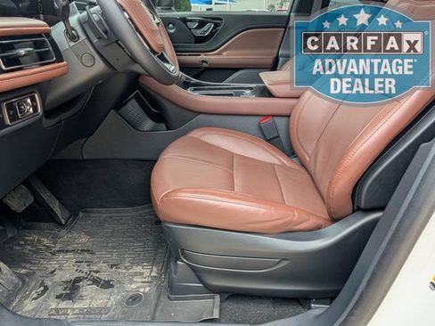 Used 2025 Lincoln Aviator Reserve AWD/4WD image 16