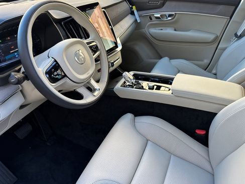 New 2026 Volvo XC90 T8 Ultra AWD/4WD image 9