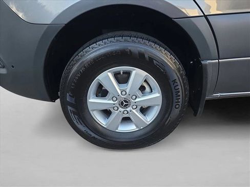 Used 2024 Mercedes-Benz Sprinter 2500 image 14