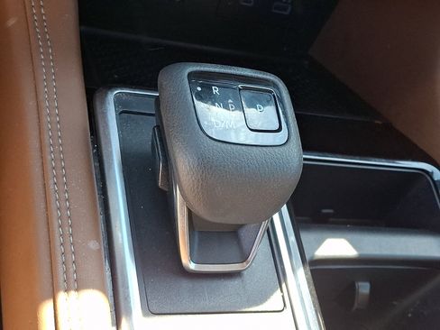 Certified 2023 Nissan Pathfinder Platinum AWD/4WD image 18