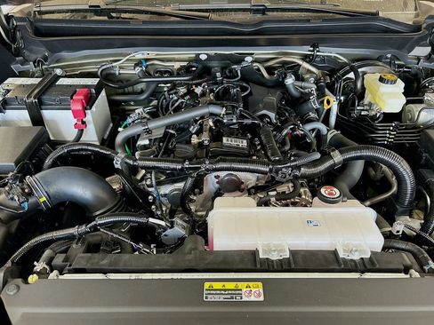 New 2025 Toyota Tacoma Limited AWD/4WD image 8