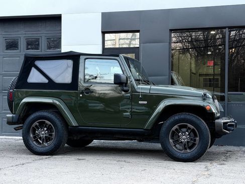 Used 2016 Jeep Wrangler Sahara image 6