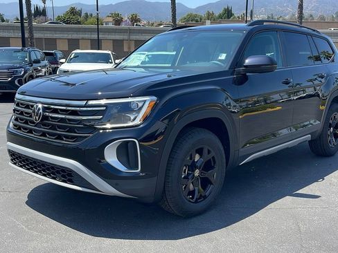 New 2025 Volkswagen Atlas Peak Edition SE image 13