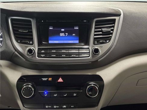 Used 2018 Hyundai Tucson SE FWD image 23