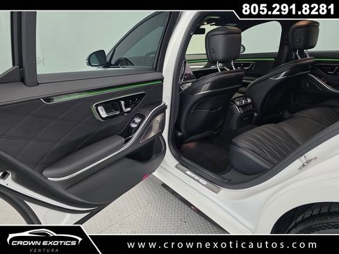 Used 2024 Mercedes-Benz S 63 AMG S w/ Carbon Fiber Exterior Package image 21